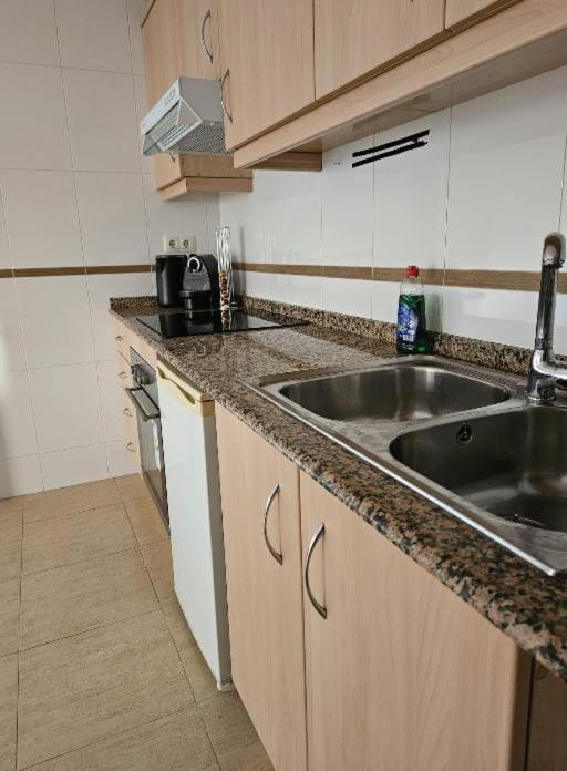 Apartament Habitacion En Piso Compartido Cerca De Playa Chilches Zewnętrze zdjęcie