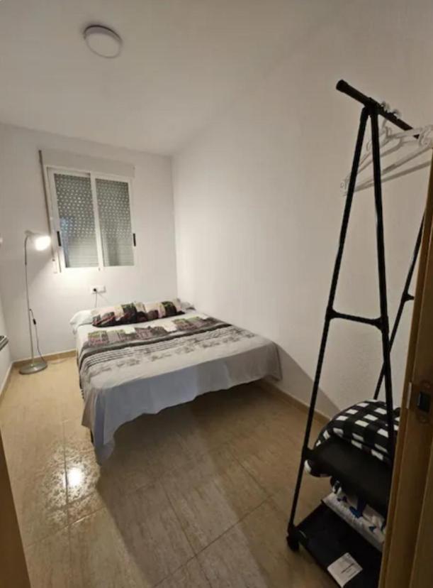 Apartament Habitacion En Piso Compartido Cerca De Playa Chilches Zewnętrze zdjęcie